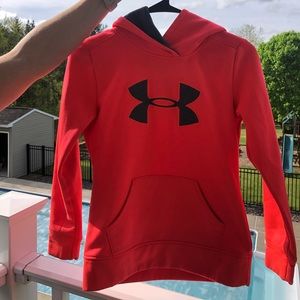 Under Armour girls bright pink medium sweatshirt